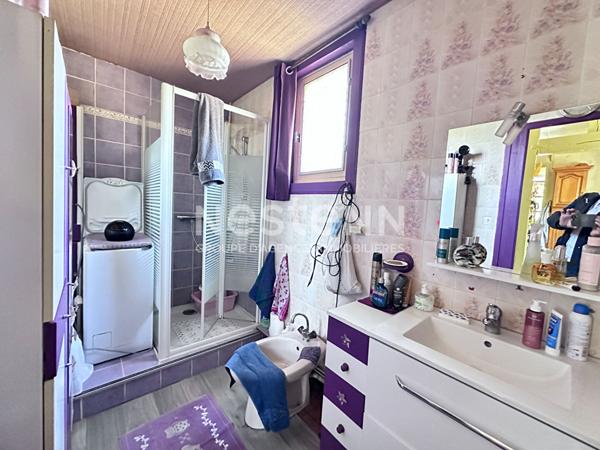 Vente jolie maison de plain-pied de 98.95 m² comprenant 3 chambres à Lavernat (72500)