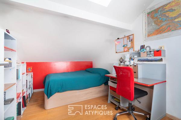 Maison avec terrasse arborée à la lisière du 20e