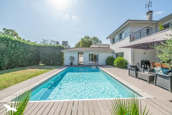 Maison à vendre |  Le Haillan |  7 pièces | 160 m²