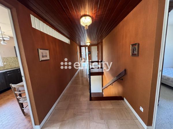 Maison 8 pièces - 230 m²