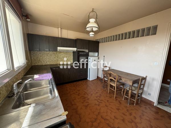 Maison 8 pièces - 230 m²