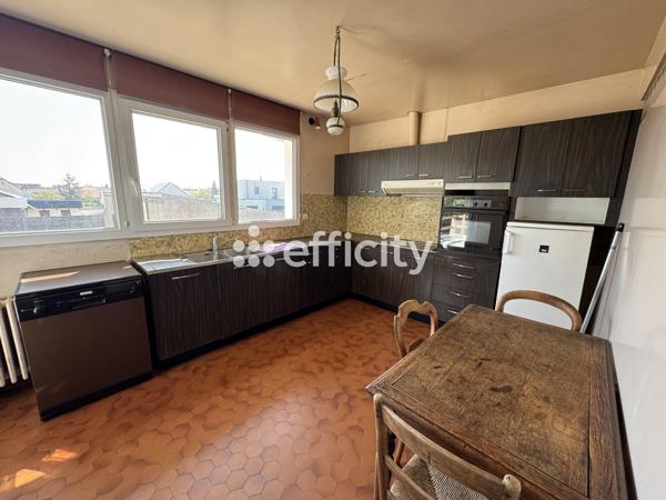 Maison 8 pièces - 230 m²