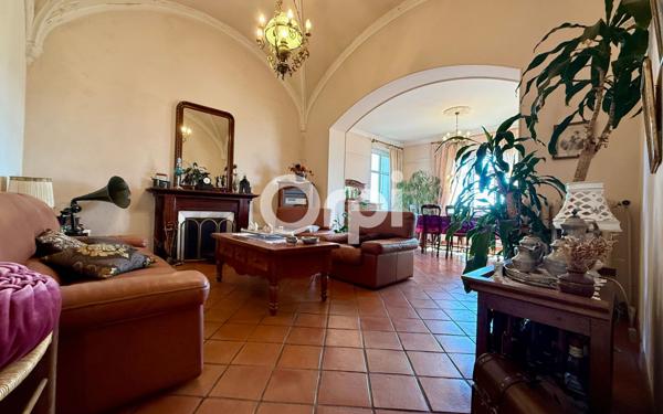 Maison à vendre    5 pièces • 162 m2 Saint-Raphaël