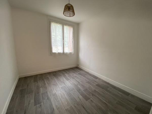 Appartement Viry Chatillon 3 pièce(s) 44.70 m2