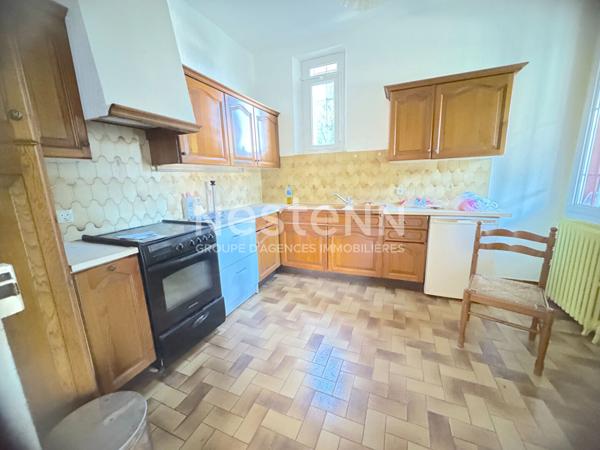 À VENDRE : PAMIERS : MAISON TYPE 4 SUR UN TERRAIN DE 720 M² AVEC 2 GARAGES