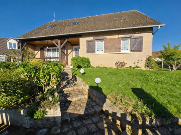 Maison familiale rénovée 4 chambres – 142 m² – Jardin – Sous-sol complet - Bonneval (28800)