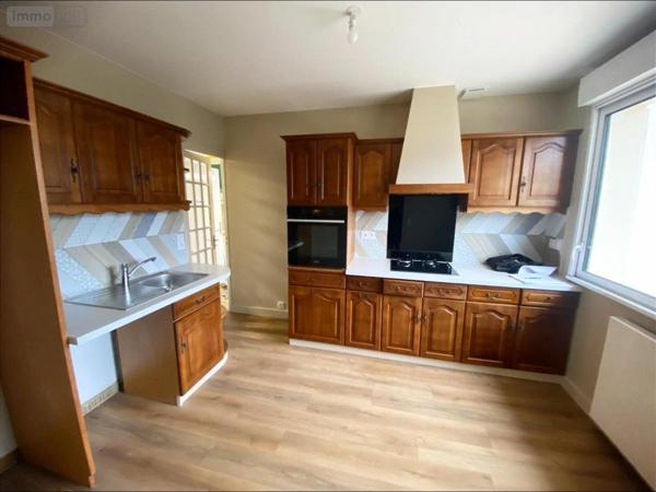 Maison à louer à Saint-Berthevin en Mayenne (53940), ref : 53032-L326