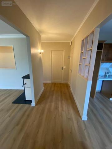 Maison à louer à Saint-Berthevin en Mayenne (53940), ref : 53032-L326