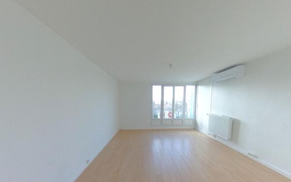 Appartement à louer    3 pièces •  Vaulx-en-Velin