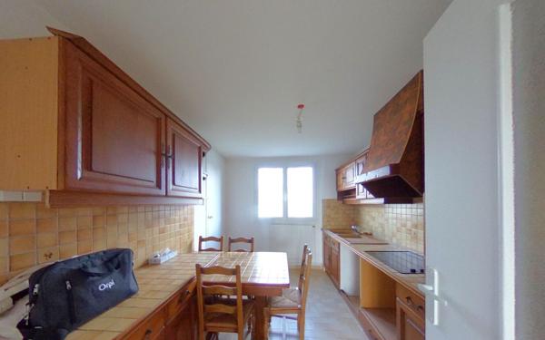 Appartement à louer    3 pièces •  Vaulx-en-Velin