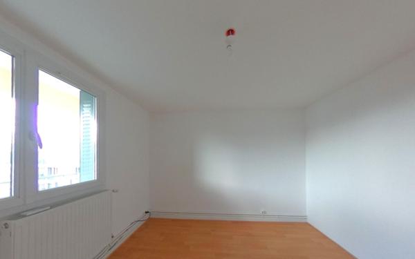 Appartement à louer    3 pièces •  Vaulx-en-Velin