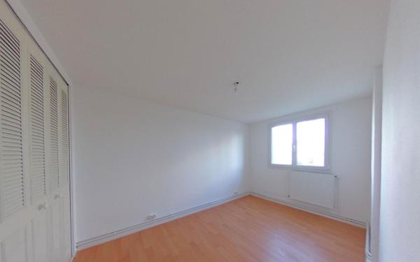 Appartement à louer    3 pièces •  Vaulx-en-Velin