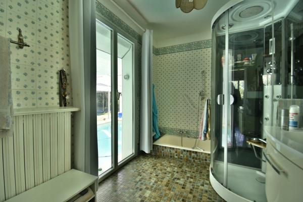 Maison à vendre 12 pièces LAVAL (53)
