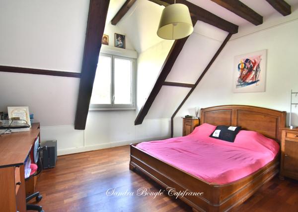 Maison à vendre 12 pièces LAVAL (53)