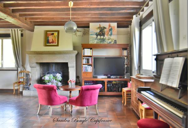 Maison à vendre 12 pièces LAVAL (53)