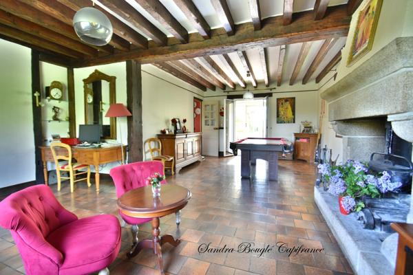 Maison à vendre 12 pièces LAVAL (53)