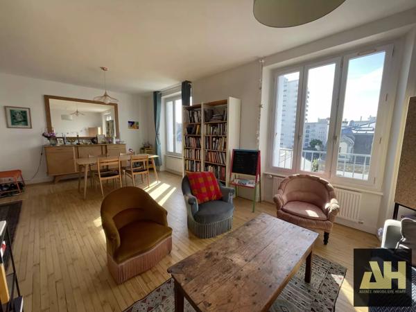 BREST -JAURÈS - 103 M2- 3 CH- SEUL AU DERNIER ÉTAGE