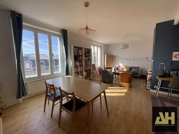 BREST -JAURÈS - 103 M2- 3 CH- SEUL AU DERNIER ÉTAGE