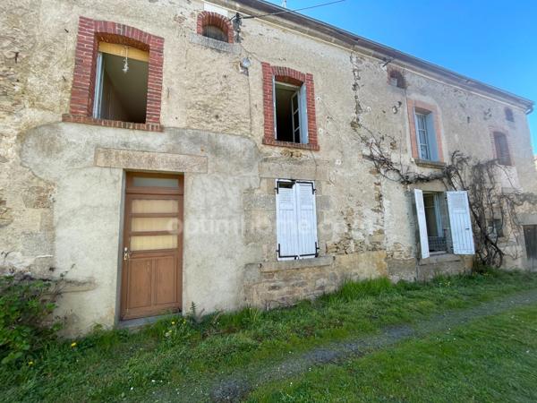 ensemble immobilier sur 1700m2 avec deux maisons, grange atelier jardin et puits