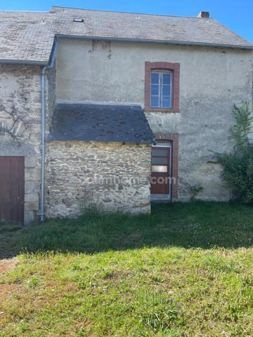 ensemble immobilier sur 1700m2 avec deux maisons, grange atelier jardin et puits