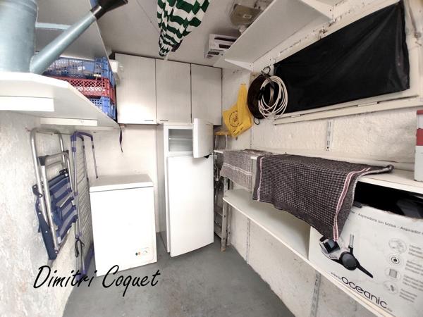 T2 en rez de jardin avec grande terrasses et annexes