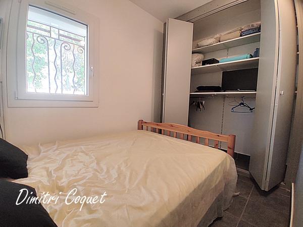 T2 en rez de jardin avec grande terrasses et annexes