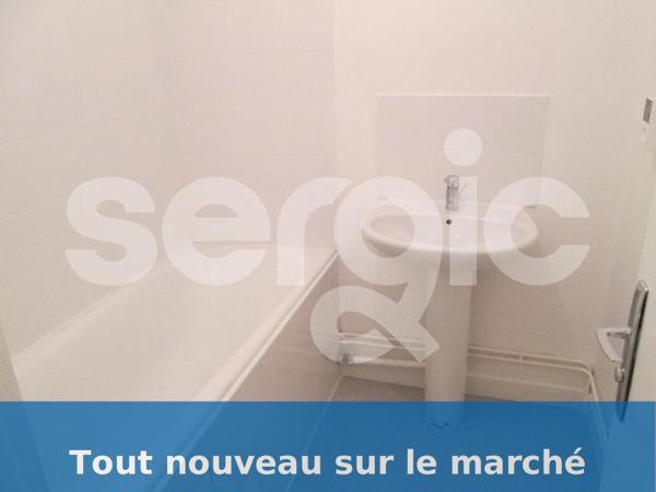 Location 2 Pieces 45 75020 Paris 68 0047 01 0006