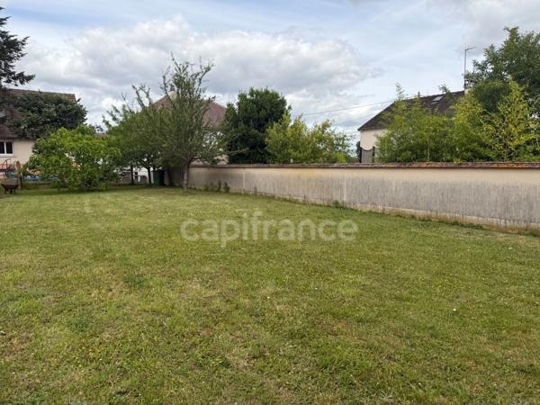 Maison à vendre 7 pièces APPOIGNY (89) de 119 m2  sur sous-sol  4 chambres plus bureau  3 Garages  Cave Terrain