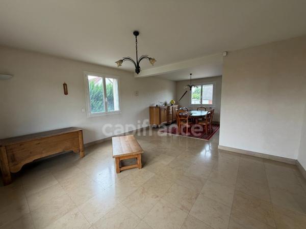 Maison à vendre 7 pièces APPOIGNY (89) de 119 m2  sur sous-sol  4 chambres plus bureau  3 Garages  Cave Terrain