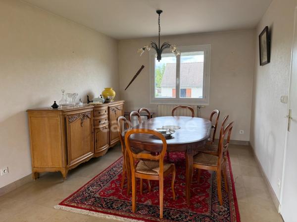 Maison à vendre 7 pièces APPOIGNY (89) de 119 m2  sur sous-sol  4 chambres plus bureau  3 Garages  Cave Terrain