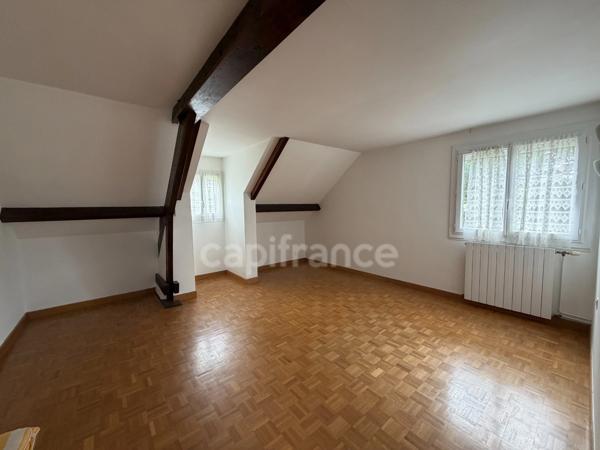 Maison à vendre 7 pièces APPOIGNY (89) de 119 m2  sur sous-sol  4 chambres plus bureau  3 Garages  Cave Terrain