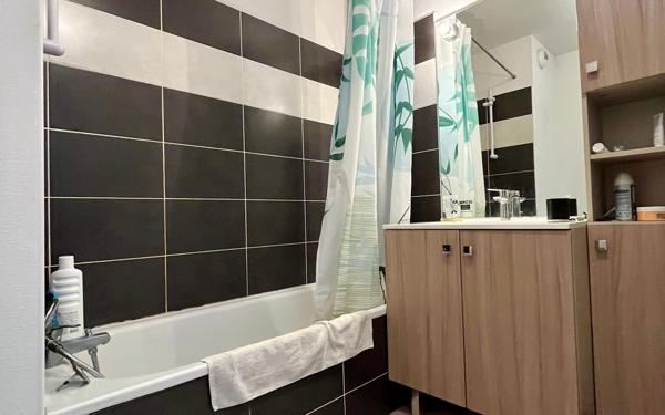 Appartement à vendre    2 pièces • 45 m2 Niort