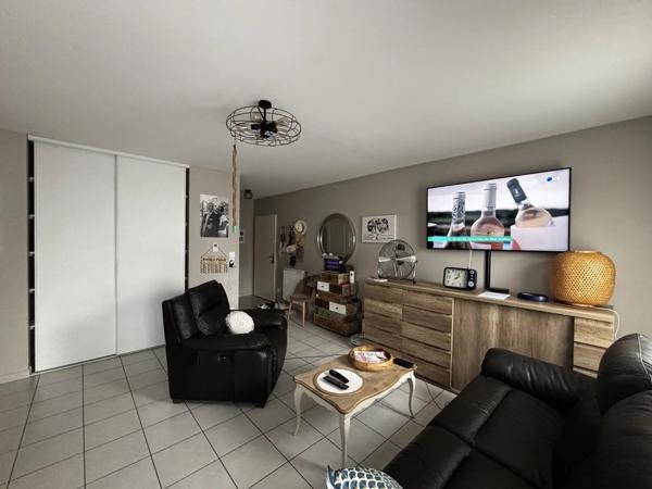 Location                                                      Appartement
                        
                     3 pièces                      72 m2                     à Saint-Paul-en-Jarez