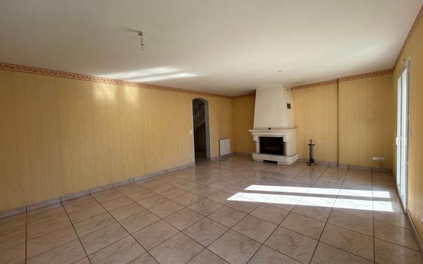 Maison à louer    5 pièces •  Arudy