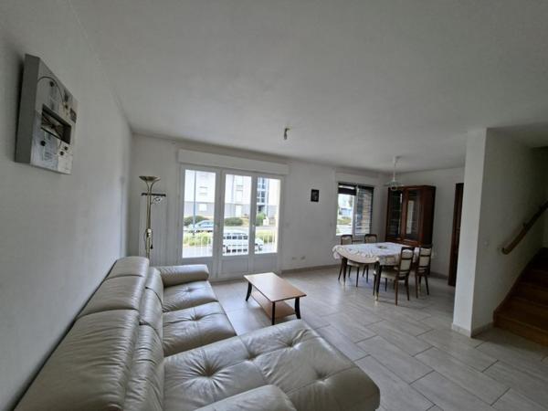 Maison T6 à louer - 103 m² (réf : 534411)