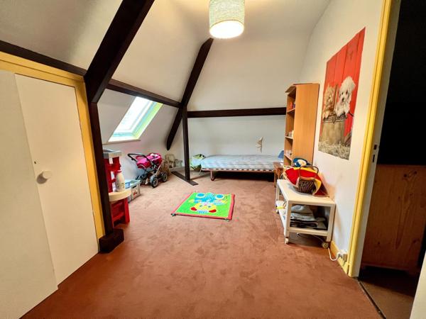 Vaste maison 8 chambres proposant 188 m² habitable