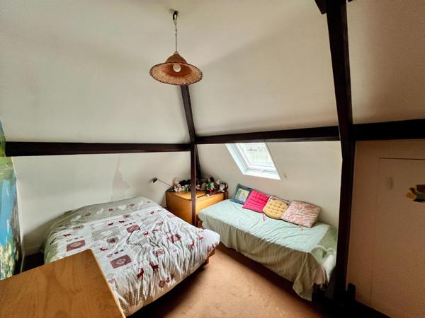 Vaste maison 8 chambres proposant 188 m² habitable