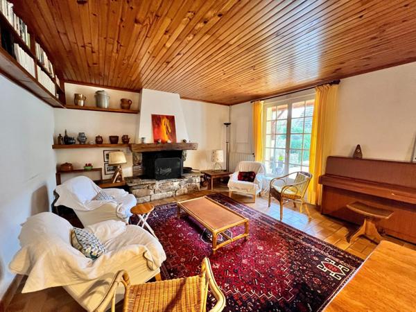 Vaste maison 8 chambres proposant 188 m² habitable