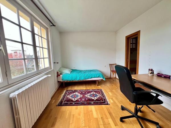 Vaste maison 8 chambres proposant 188 m² habitable