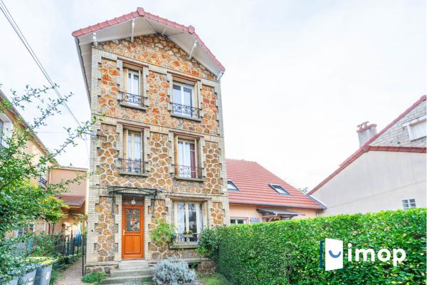 Duplex dernier étage avec vue dégagée