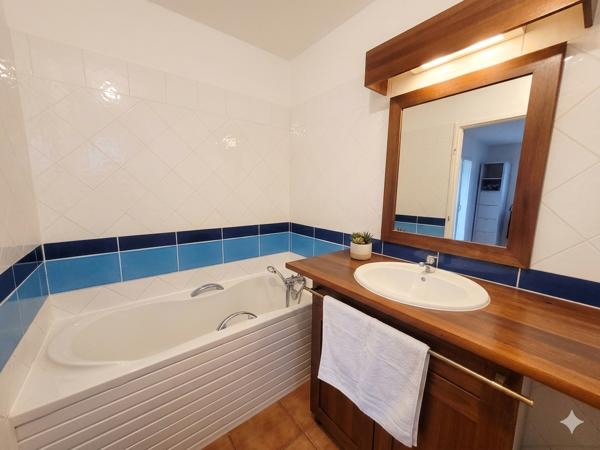 T3 de 73 m² en rez-de-chaussée à Le Gosier avec jardin privatif