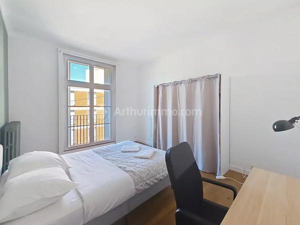 Location                                                      Appartement
                        
                     6 pièces                      121 m2                     à Clermont-Ferrand