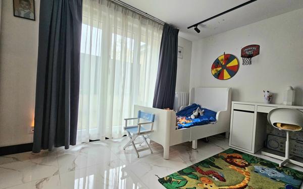 Appartement à vendre    4 pièces • 72,55 m2 Villiers-sur-Marne