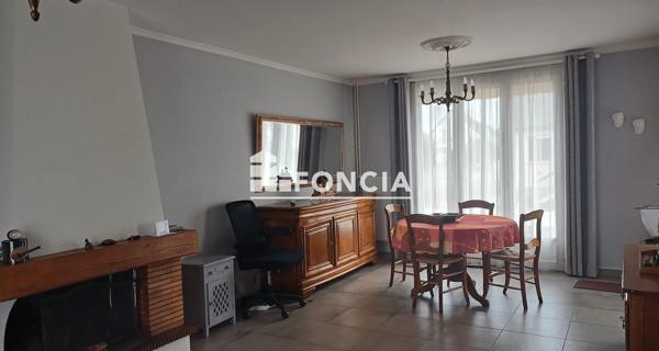 À vendre Maison 5 pièces 92.39 m² - Chartres-de-bretagne 35131