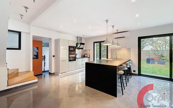 Maison à vendre    5 pièces •  Bry-sur-Marne