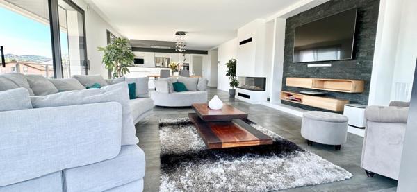 Villa contemporaine avec piscine – Orcet