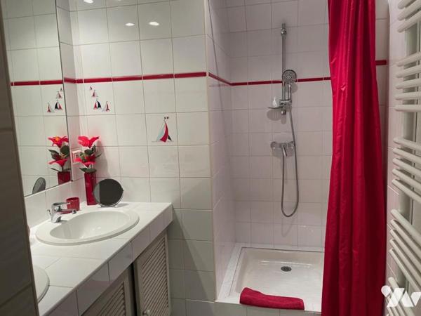 PROPRIETE DE 298M2 AVEC PISCINE 