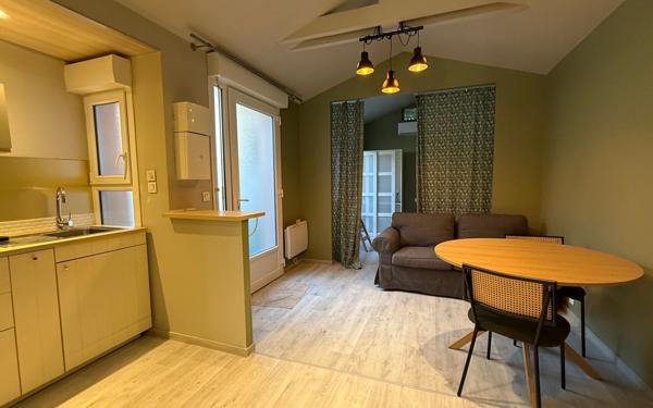 Appartement à louer    2 pièces • 24 m2 Maisons-Alfort