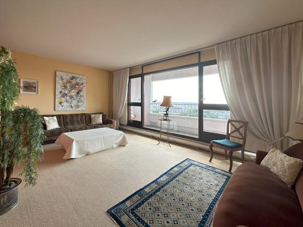 Nanterre (92000) Appartement de 85,64 m² avec balcon de 10,40 m² et parking souterrain en sous sol pour 420 000 € HAI