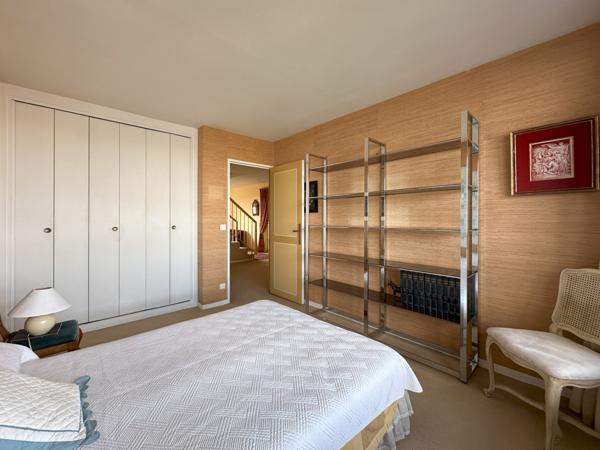 Nanterre (92000) Appartement de 85,64 m² avec balcon de 10,40 m² et parking souterrain en sous sol pour 420 000 € HAI